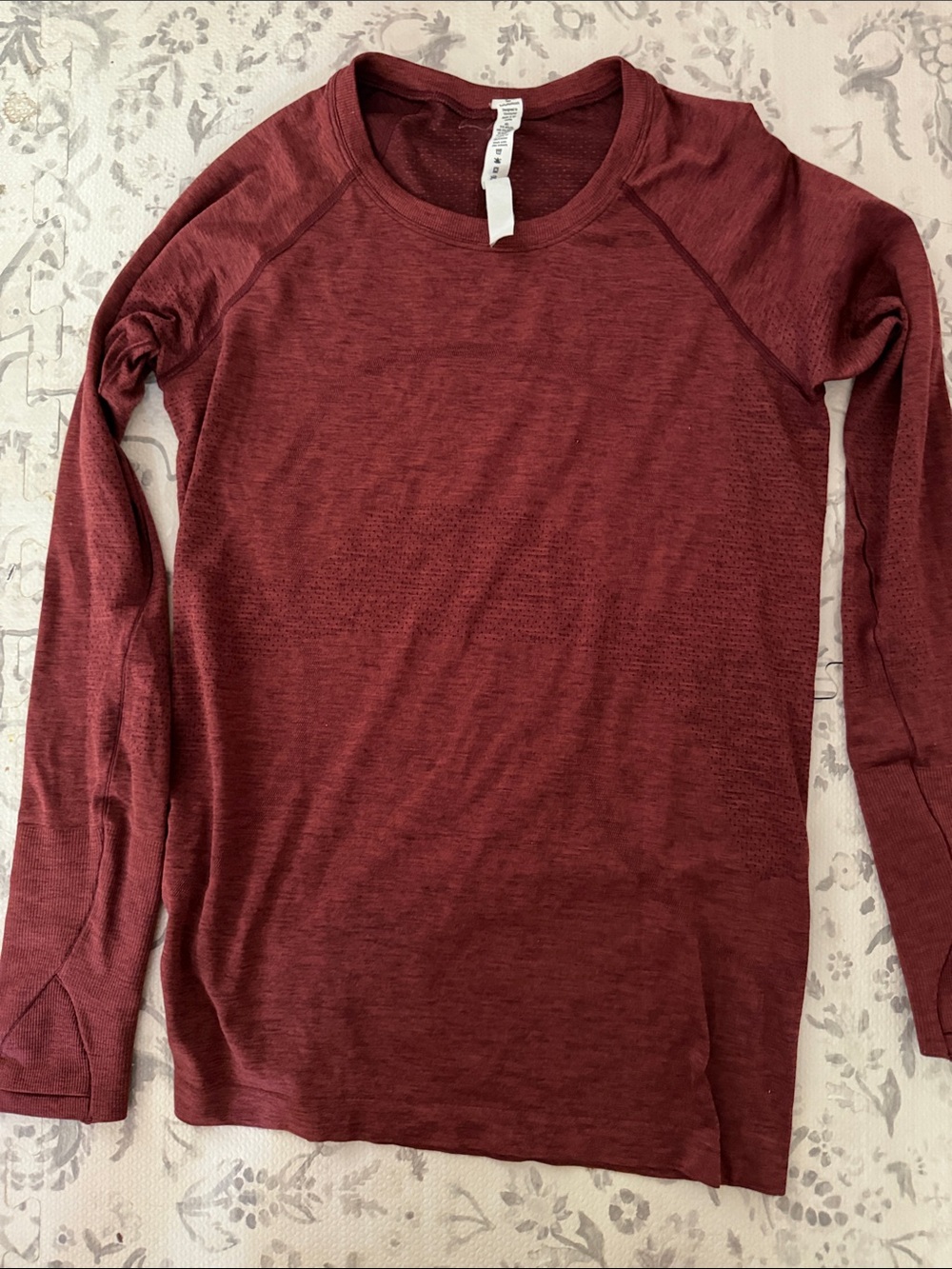 Lululemon Swiftly Long-sleeve shirt (size 8)